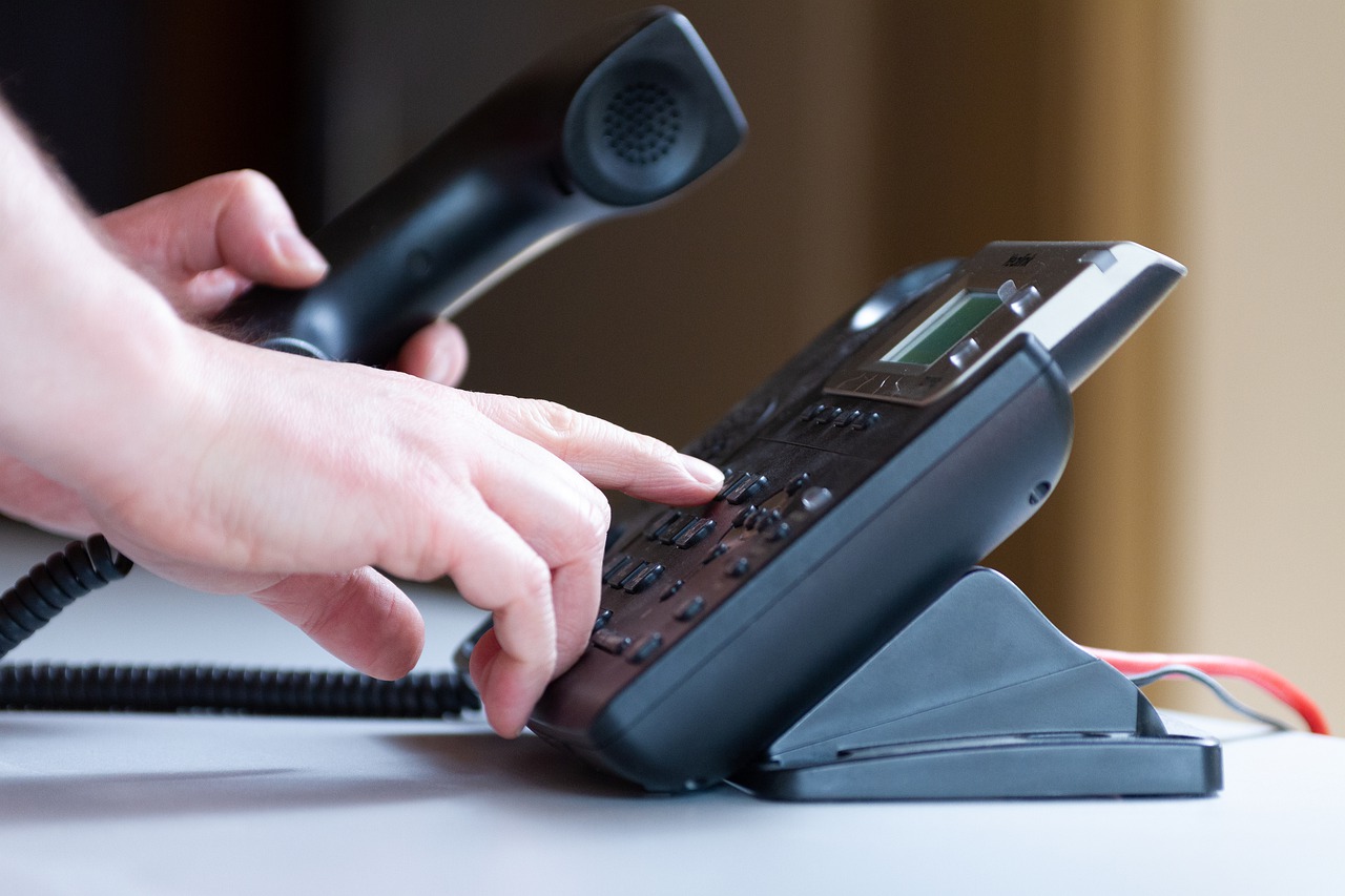 phone, office, make a phone call-4974179.jpg